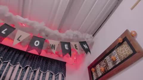 Snapshot of lauu_g chatting on 17, 10, 2025 Lauu G online show from 17, 10, 2025