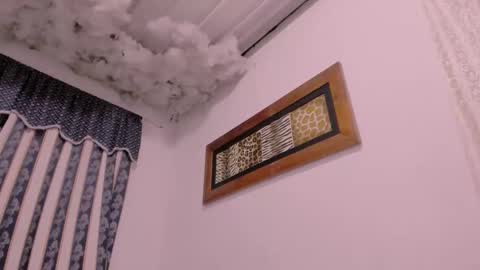 Snapshot of lauu_g chatting on 5, 12, 2025 Lauu G online show from 5, 12, 2025