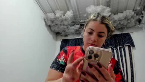 Lauu G online show from 7, 4, 2026