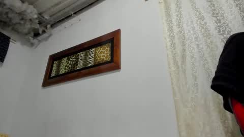 Lauu G online show from 8, 4, 2026