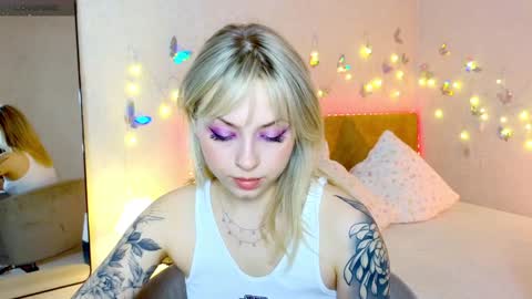 Snapshot of lavenderlav chatting on 22, 1, 2025 Melissa online show from 22, 1, 2025