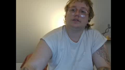 Snapshot of lavenderlyonne chatting on 11, 9, 2025 Lavender Lyonne online show from 11, 9, 2025