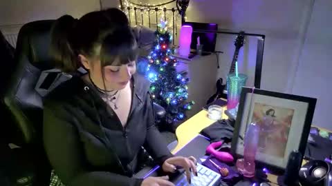 Lavenderrzz online show from 19, 12, 2025