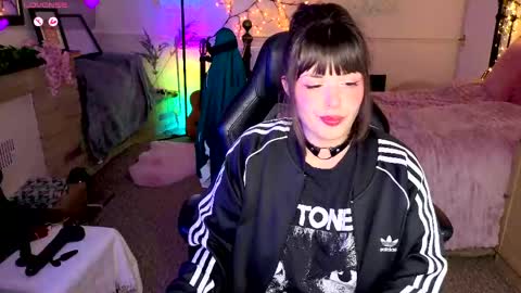 Lavenderrzz online show from 26, 4, 2026