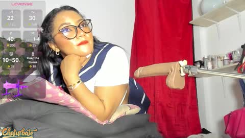 Snapshot of lawrenhills chatting on 19, 10, 2025 lawrenhills online show from 19, 10, 2025