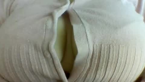 layannalea online show from 25, 4, 2026