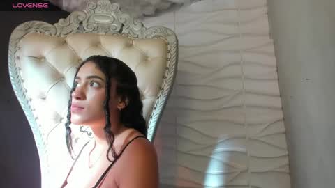 Layla online show from 21, 4, 2026