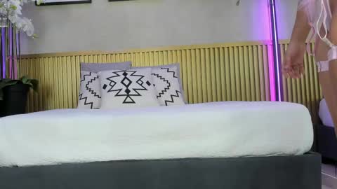 Layla online show from 20, 4, 2026