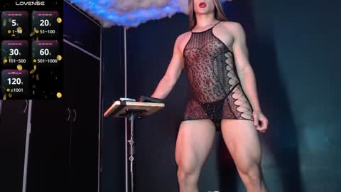 Layla   help me with your thumbs up its important  online show from 27, 12, 2024