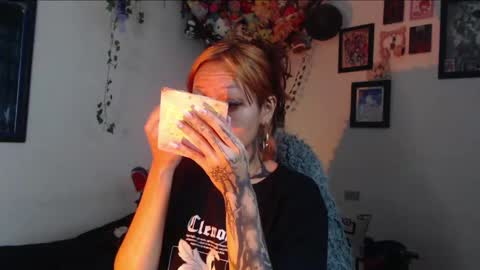 Snapshot of layla_quinn chatting on 7, 6, 2026 layla_quinn online show from 7, 6, 2026