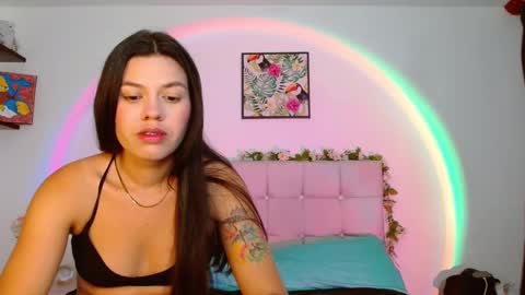 Lia and Rachel online show from 5, 10, 2025