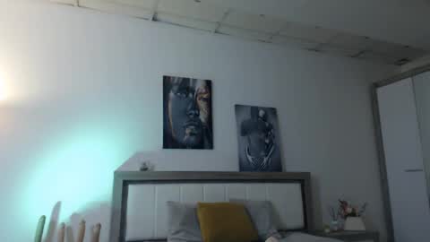 laylacruz online show from 14, 1, 2025