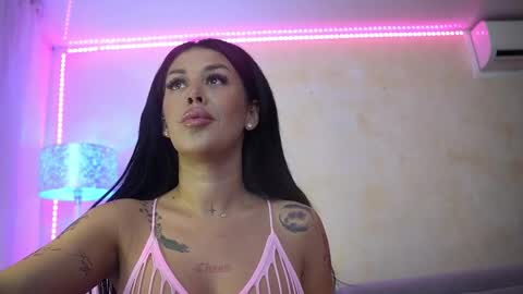 Snapshot of laylacruz chatting on 18, 2, 2026 laylacruz online show from 18, 2, 2026