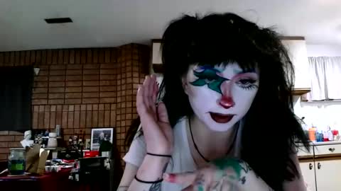 Layla Kills online show from 9, 1, 2025