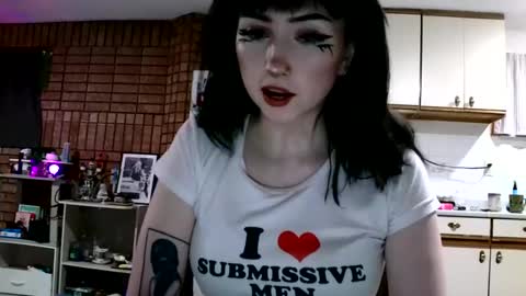 Layla Kills online show from 9, 3, 2025