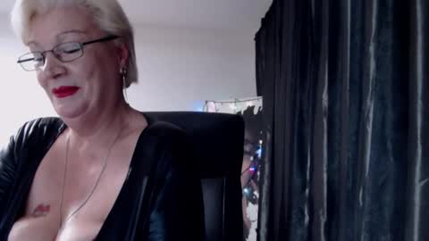 Snapshot of laylamadisonx chatting on 6, 12, 2024 Layla online show from 6, 12, 2024