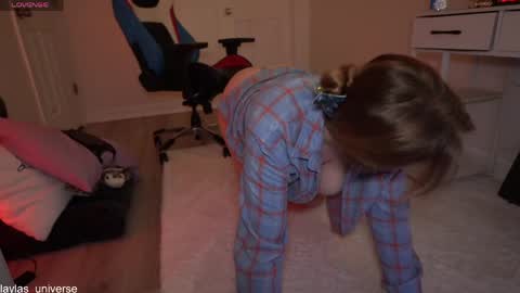 Layla Universe online show from 26, 4, 2026