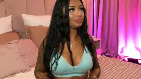 Layla online show from 20, 7, 2026