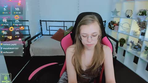 Snapshot of layriantavee chatting on 30, 12, 2024 layriantavee online show from 30, 12, 2024