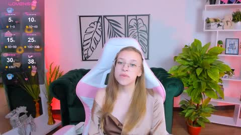 Snapshot of layriantavee chatting on 19, 1, 2025 layriantavee online show from 19, 1, 2025