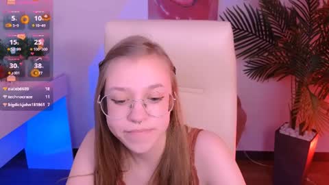 Snapshot of layriantavee chatting on 5, 2, 2025 layriantavee online show from 5, 2, 2025