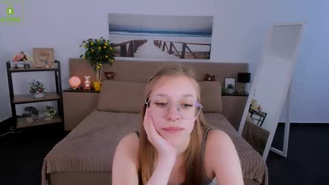 Snapshot of layriantavee chatting on 2, 3, 2025 layriantavee online show from 2, 3, 2025