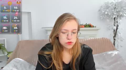 Snapshot of layriantavee chatting on 13, 9, 2025 layriantavee online show from 13, 9, 2025