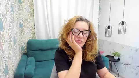 Snapshot of lea_fruit chatting on 20, 6, 2026 Lea online show from 20, 6, 2026