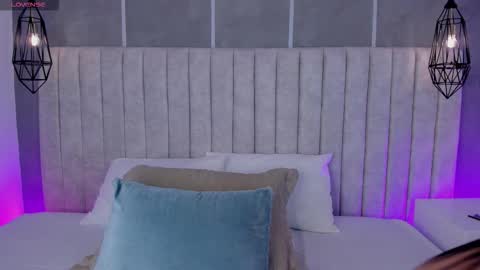    online show from 15, 3, 2026