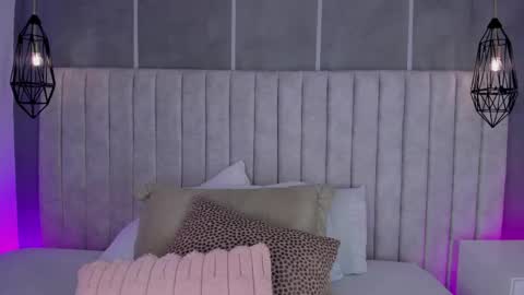    online show from 25, 4, 2026