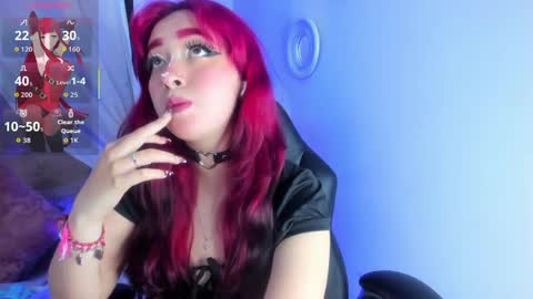 Snapshot of leah_cherry chatting on 22, 4, 2026 Leah online show from 22, 4, 2026