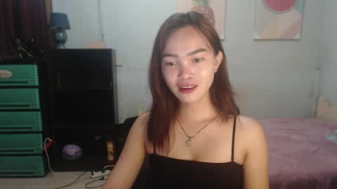 Snapshot of leah_fucker chatting on 21, 12, 2025 leah_fucker online show from 21, 12, 2025