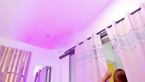 Leah  online show from 6, 1, 2025