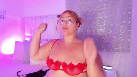 Leah  online show from 17, 9, 2025