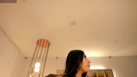 leahlombardi_ online show from 1, 11, 2025