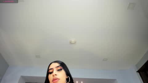 leahlombardi_ online show from 18, 12, 2025