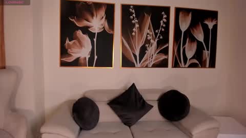 Snapshot of leahnovac chatting on 25, 9, 2025 leahnovac online show from 25, 9, 2025