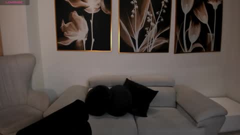 Snapshot of leahnovac chatting on 17, 11, 2025 leahnovac online show from 17, 11, 2025