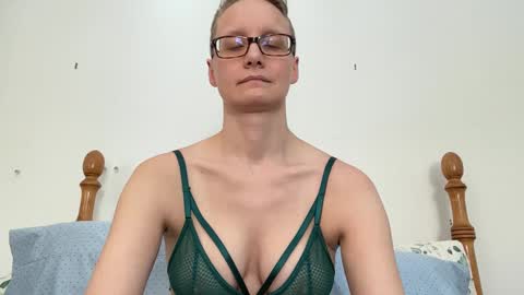 Snapshot of leahwilde chatting on 26, 2, 2025 Lee online show from 26, 2, 2025