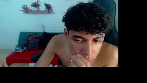 Snapshot of leam_1 chatting on 15, 11, 2025 leam_1 online show from 15, 11, 2025