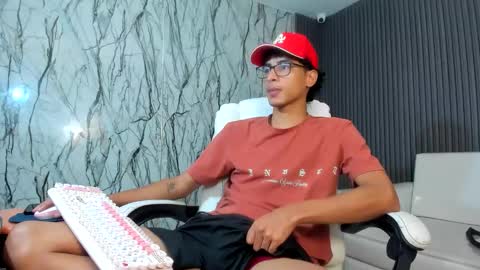 Snapshot of leam_1 chatting on 27, 2, 2026 leam_1 online show from 27, 2, 2026