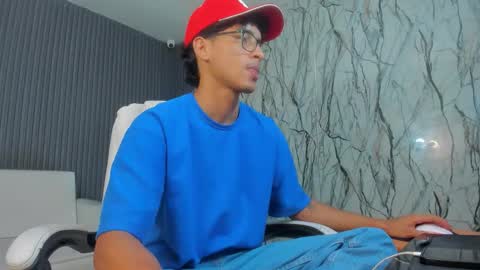 Snapshot of leam_1 chatting on 1, 3, 2026 leam_1 online show from 1, 3, 2026