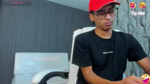 Snapshot of leam_1 chatting on 4, 3, 2026 leam_1 online show from 4, 3, 2026