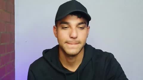 Leandro online show from 8, 1, 2025