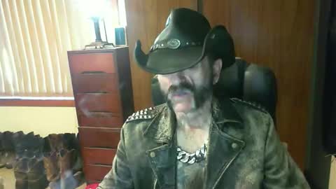 leathergreaser online show from 19, 5, 2026