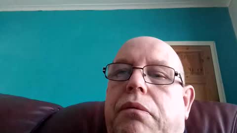 leatherpants68 online show from 19, 4, 2026