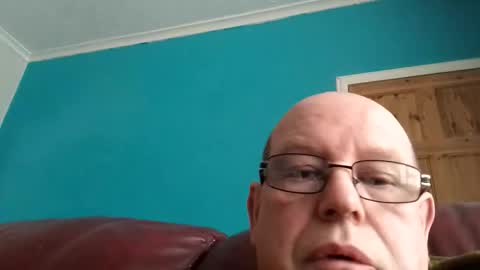 leatherpants68 online show from 27, 4, 2026