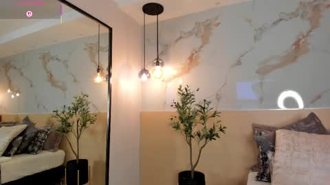    online show from 18, 9, 2025