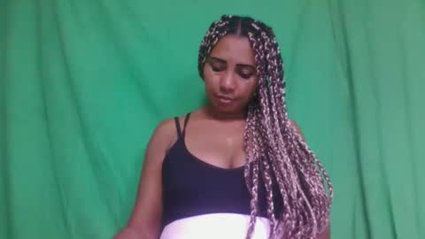 leatiana online show from 15, 2, 2026