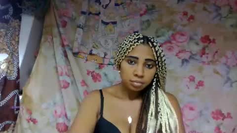 leatianaa online show from 25, 5, 2026